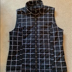 *Barley worn* Nine West black and white vest M